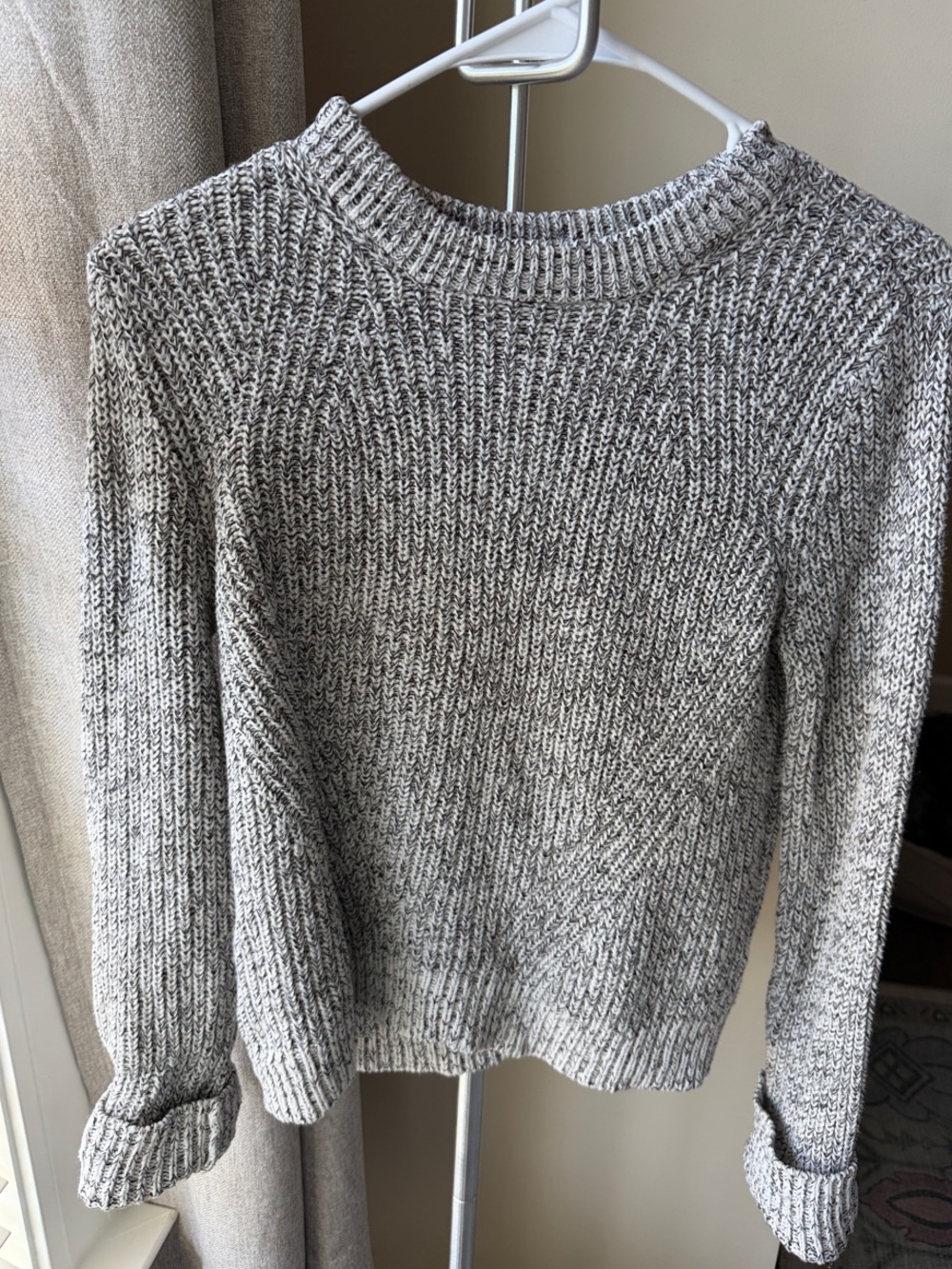 H&M Women's Gray Marled Crewneck Sweater Crop
